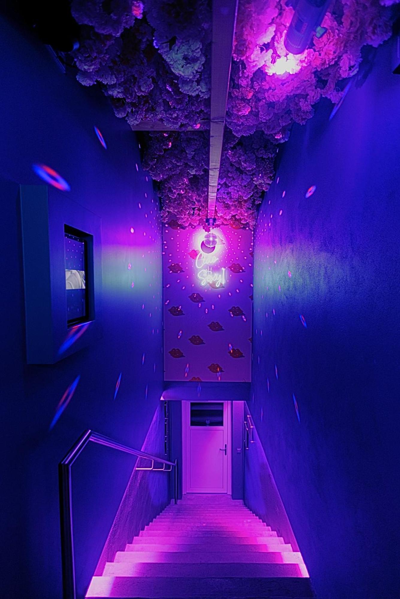 Lustra Stundenhotel - Adults Only Landshut Eksteriør billede