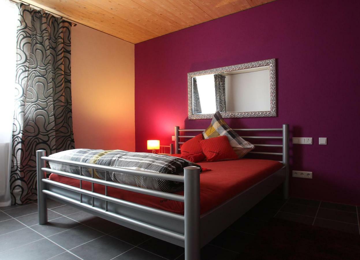 Lustra Stundenhotel - Adults Only Landshut Eksteriør billede